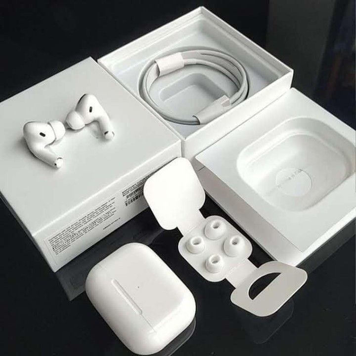 •	AirPods Pro (2nd Generation): Immersive sound. Smarter silence.